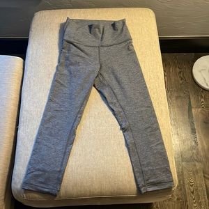 Lululemon grey cropped leggings size 6